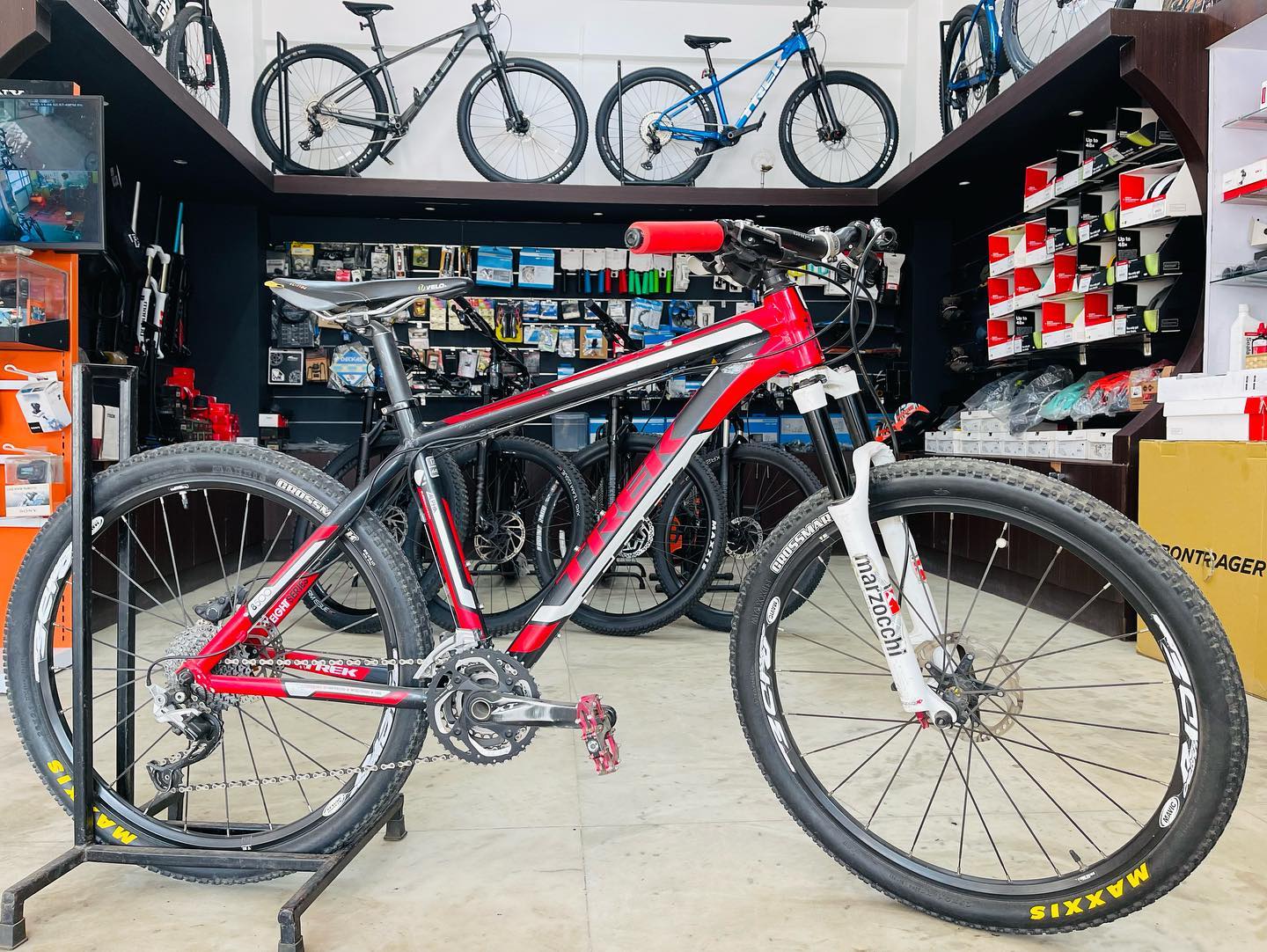 Trek 8500 Medium 2012 Customized