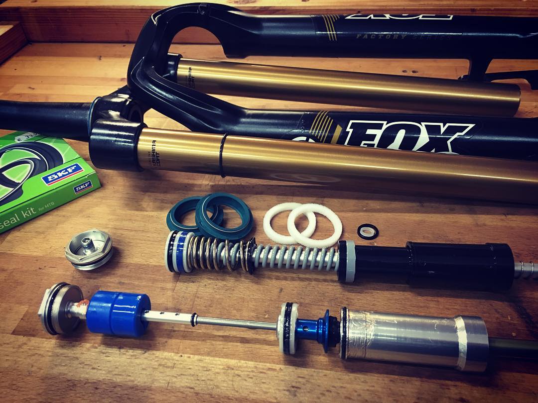 Fork Service - Air-Coil-Fox-Rock shox-Epicon-XFuison